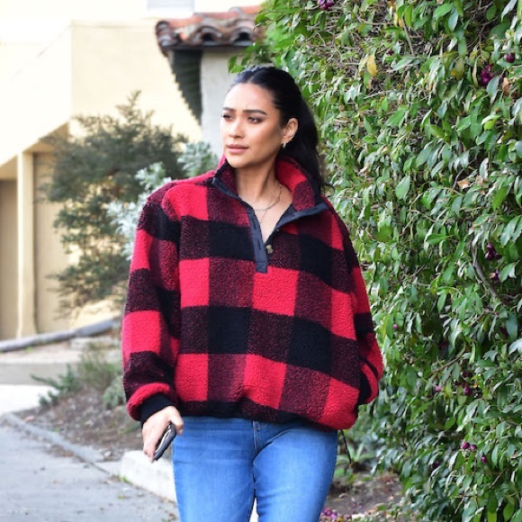 American eagle Sherpa pullover - Picture 2 of 7